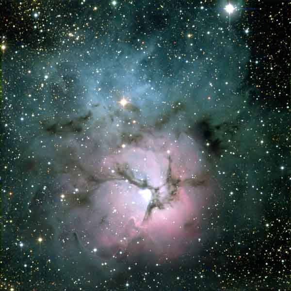 Klicka för att se en detalj av nebulosan i närbild